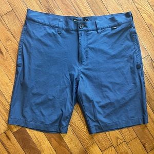 Travis Mathew Shorts Mens 34 Blue Flat Front Stretch Golf Golfing Men